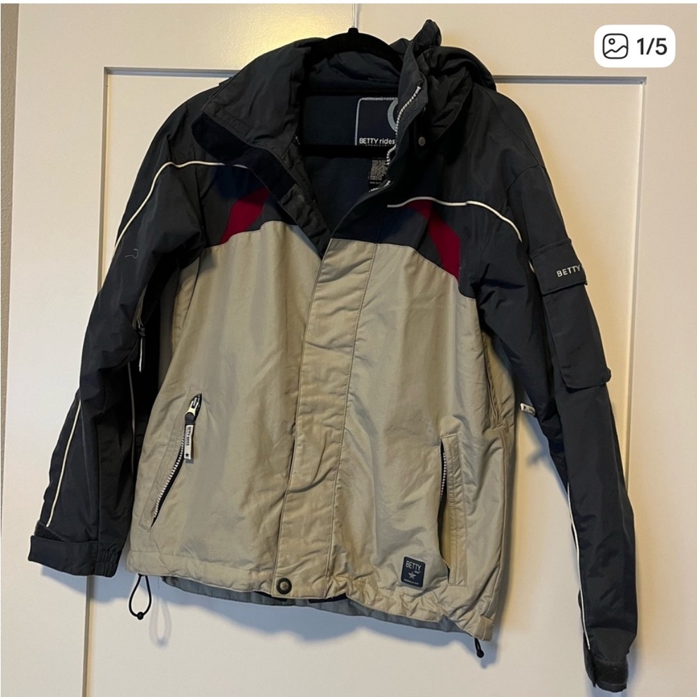 Betty Rides Women's Black and Tan Ski Jacket